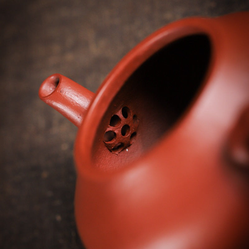 [Chingshui Tang 青水堂] Handmade Yixing Red Zisha Clay Teapot – 120ml Original Ore Zhuni Pear-Shaped Teapot, Handmade Gongfu Tea Teaware for Home Brewing