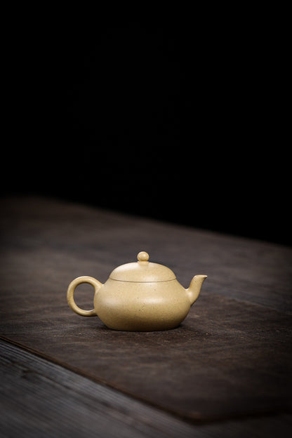 [Chingshui Tang 青水堂] Handmade Yixing Green Zisha Clay Junde Teapot – 110ml “Ben Lü” Clay Gongfu Teapot with Inner Push Hole, Thin-Walled Design for Chaozhou Brewing