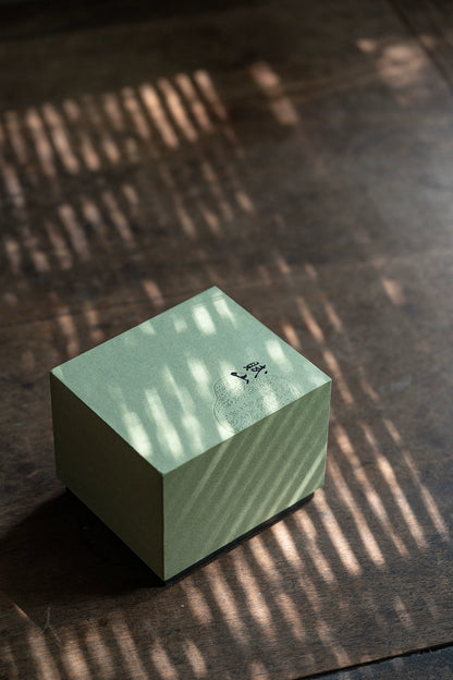 [賦山敘 x Gohobi] Splash-Blue Carved Bamboo Tea Scoop – Silver-Rimmed Ceramic Cha He for Gongfu Tea Serving