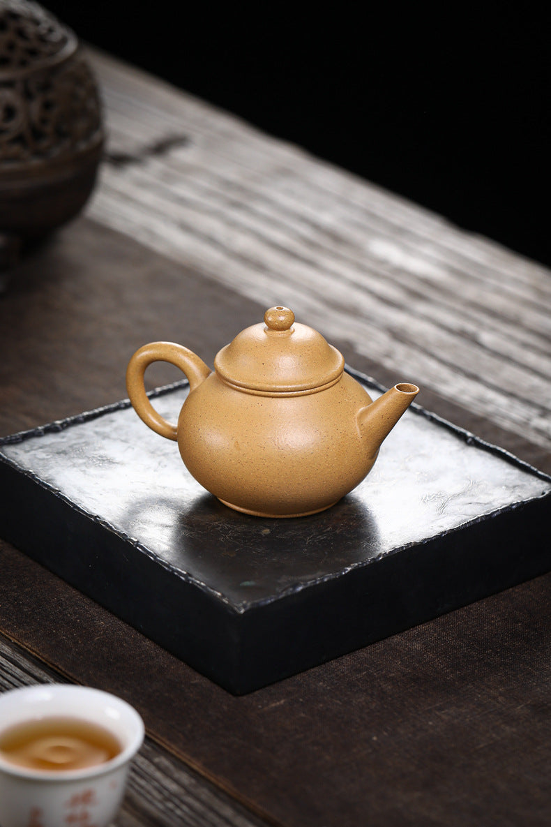 [Chingshui Tang 青水堂] Handmade Yixing Yellow Zisha Clay Teapot 120ml – Original Ore Huangjin Duan Clay Bala Shui Ping Teapot for Gongfu Tea Brewing