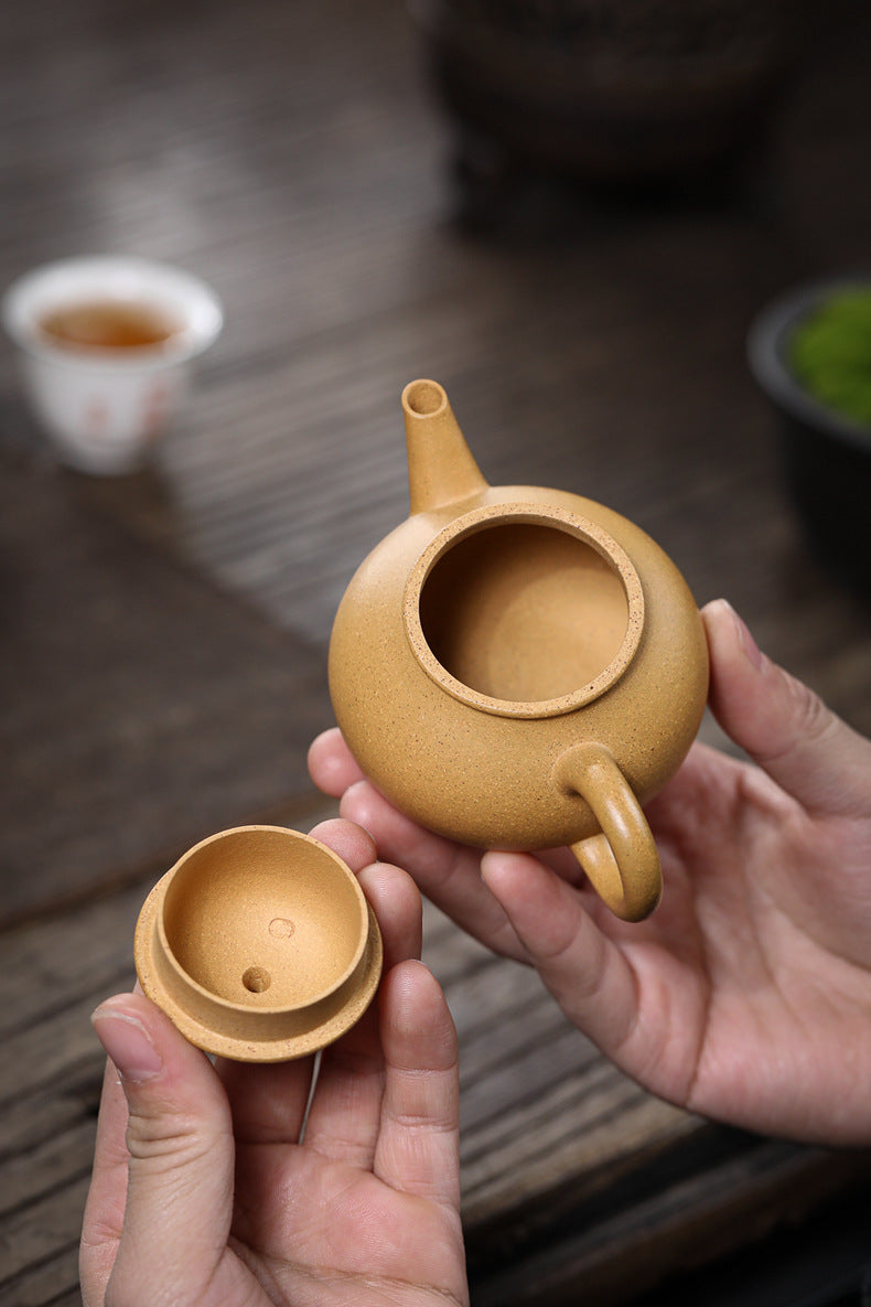 [Chingshui Tang 青水堂] Handmade Yixing Yellow Zisha Clay Teapot 120ml – Original Ore Huangjin Duan Clay Bala Shui Ping Teapot for Gongfu Tea Brewing
