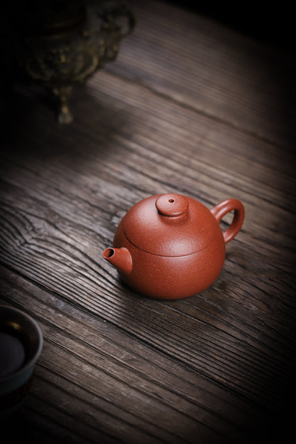 [Chingshui Tang 青水堂] Handmade Yixing Zisha Sandy Purple Clay Teapot – 90ml Handmade Original Ore Jiangpo Clay Bowl-Shaped Teapot, Thin Body with Built-in Filter, Gongfu Small Teaware