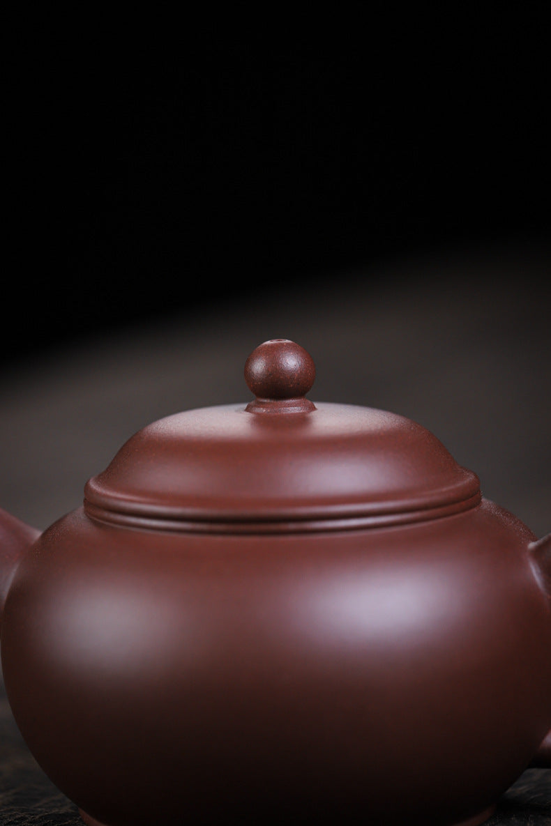 [Chingshui Tang 青水堂] Handmade Yixing Original Ore Purple Zisha Clay Teapot – 260ml Large Shui Ping Teapot with Built-in Filter for Home Brewing