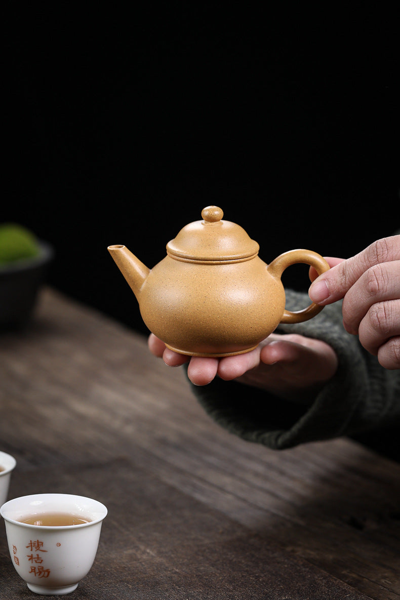 [Chingshui Tang 青水堂] Handmade Yixing Yellow Zisha Clay Teapot 120ml – Original Ore Huangjin Duan Clay Bala Shui Ping Teapot for Gongfu Tea Brewing