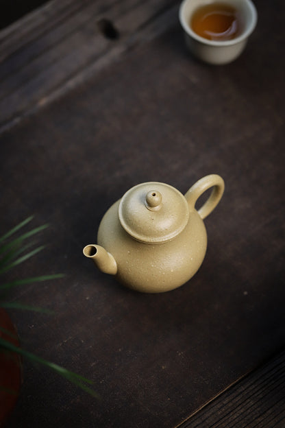 [Chingshui Tang 青水堂] Handmade Yixing Green Zisha Clay Si Ting Teapot – 130ml Original Ore Clay Gongfu Teapot with Built-in Filter