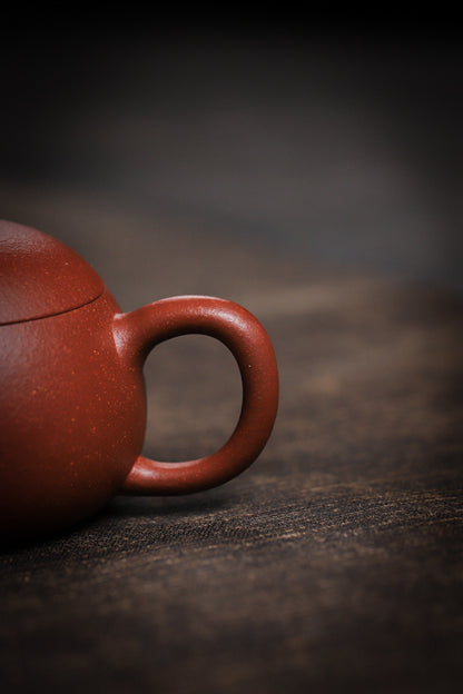 [Chingshui Tang 青水堂] Handmade Yixing Zisha Sandy Purple Clay Teapot – 90ml Handmade Original Ore Jiangpo Clay Bowl-Shaped Teapot, Thin Body with Built-in Filter, Gongfu Small Teaware