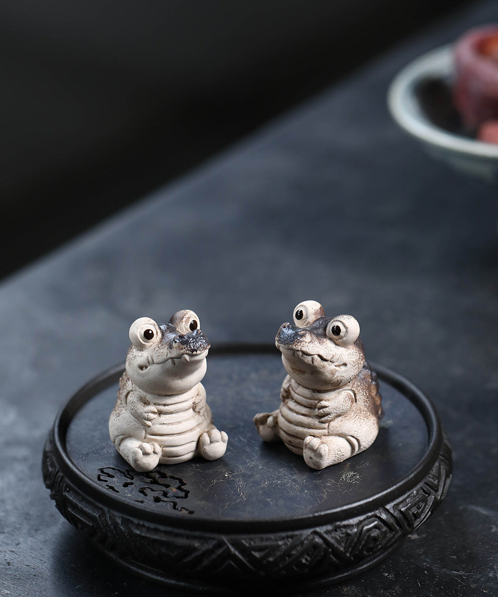 Gohobi Handmade Ceramic YiXing Clay Seating Crocodile Ornament Tea pet