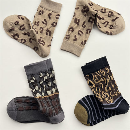 Gohobi Embossed Leopard Pattern Mid-Calf Socks