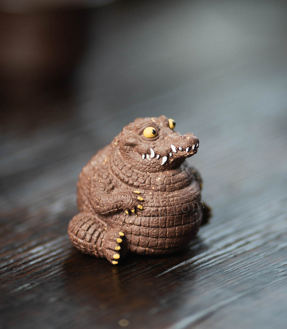 Gohobi Handmade Ceramic YiXing Clay Large Crocodile Ornament Tea pet