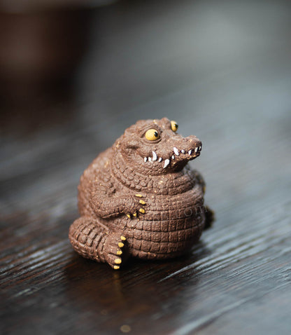 Gohobi Handmade Ceramic YiXing Clay Large Crocodile Ornament Tea pet