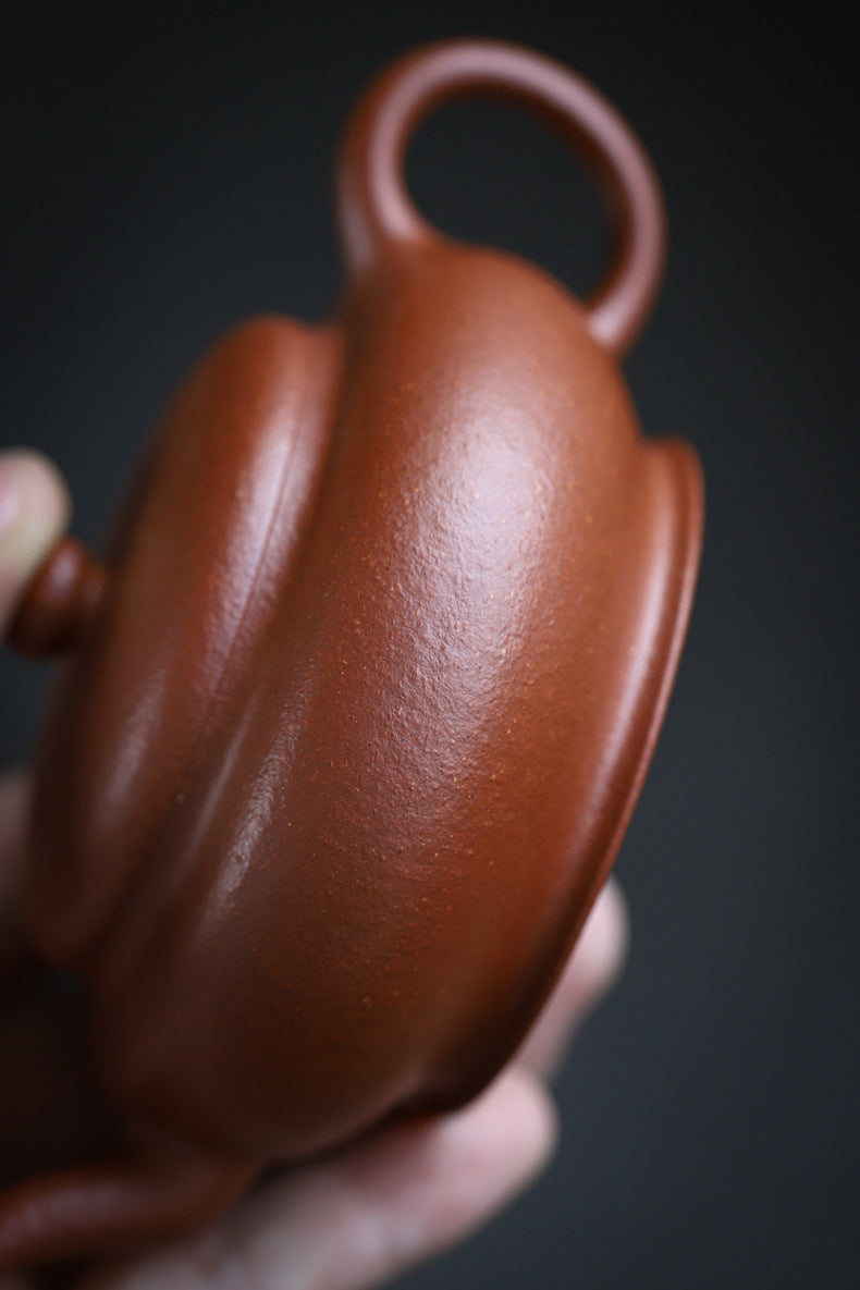 [Chingshui Tang 青水堂] Handmade Yixing Original Ore Jiangpo Sandy Purple Clay "Flat Lantern" Teapot – 150ml Thin-Walled Home Brewing Teapot with Built-in Filter