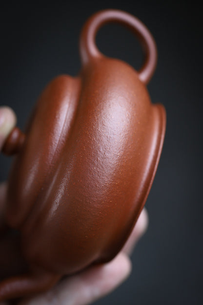 [Chingshui Tang 青水堂] Handmade Yixing Original Ore Jiangpo Sandy Purple Clay "Flat Lantern" Teapot – 150ml Thin-Walled Home Brewing Teapot with Built-in Filter