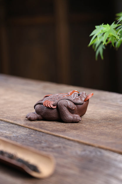 Gohobi Yixing Purple Clay Flame Golden Toad Tea Pet – Handmade Lucky Three-Legged Toad Ornament
