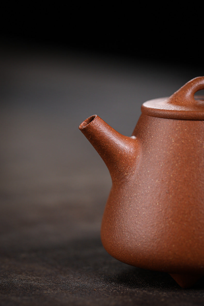 [Chingshui Tang 青水堂] Handmade Yixing Zisha Sandy Purple Clay Teapot 150ml – Original Ore Golden Jiangpo Clay Gaoshi Piao Teapot, Lightweight Body for Gongfu Tea Brewing