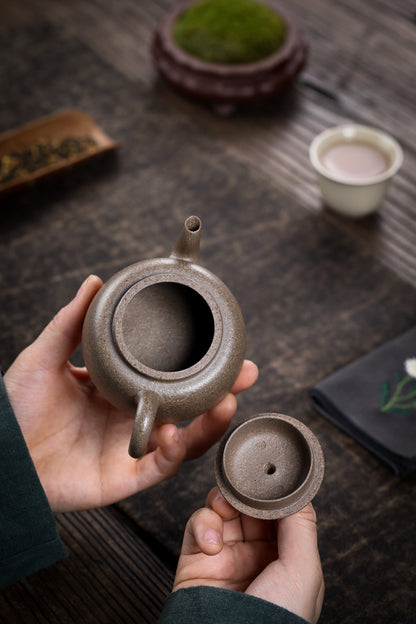 [Chingshui Tang 青水堂] Handmade Yixing Zisha Sandy Purple Clay Teapot – 170ml Original Ore Qing jiangpo Clay, Handmade Light Body with Built-in Filter, Traditional Chinese Purple Clay Teaware