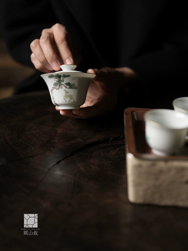 [賦山敘 x Gohobi] Gaiwan en pin et cerf peint à la main – Bol à thé Gongfu en céramique de style antique pour l'infusion du thé de roche
