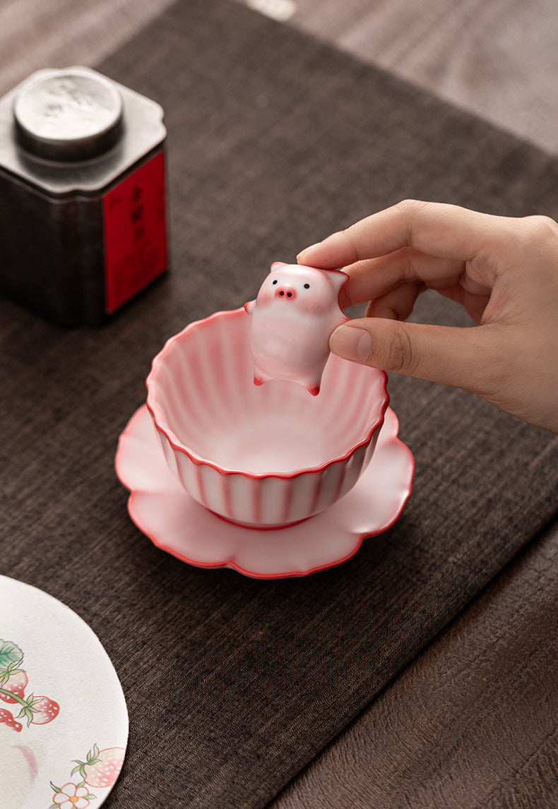 Gohobi Lying Pig Teacup (Tea coaster is sold separately)