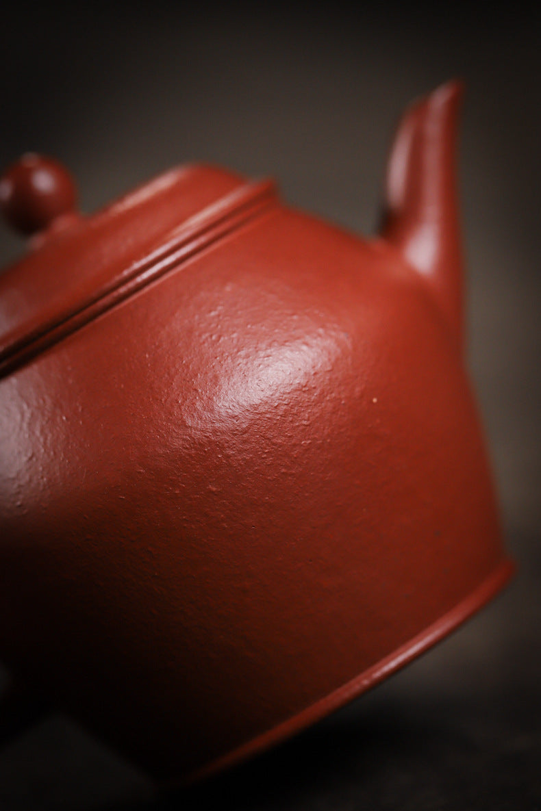 [Chingshui Tang 青水堂] Handemade Yixing Red Zisha Clay Teapot – 100ml Original Ore Zhuni, Traditional Weng-Style, Thin Body, Built-in Filter, Handmade Gongfu Teapot