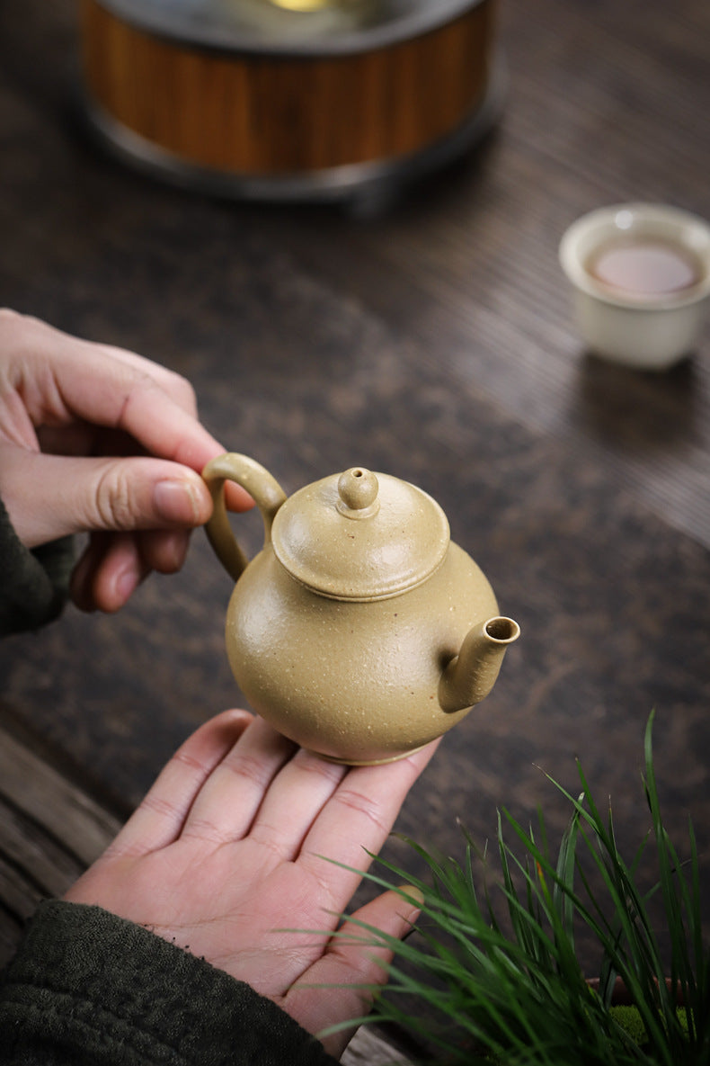 [Chingshui Tang 青水堂] Handmade Yixing Green Zisha Clay Si Ting Teapot – 130ml Original Ore Clay Gongfu Teapot with Built-in Filter