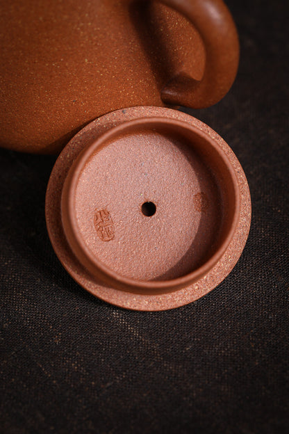 [Chingshui Tang 青水堂] Handmade Yixing Zisha Sandy Purple Clay Teapot 150ml – Original Ore Golden Jiangpo Clay Gaoshi Piao Teapot, Lightweight Body for Gongfu Tea Brewing