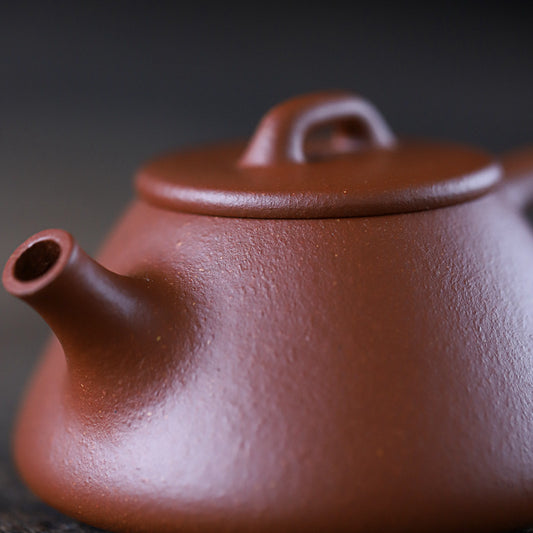 [Chingshui Tang 青水堂] Handmade Yixing Zisha Sandy Purple Clay Teapot – 120ml Handmade Original Ore Jiangpo Clay Shih Piao Style Thin-Walled Teapot, Ideal for Gongfu Tea and Gift Set, Suitable for Da Hong Pao