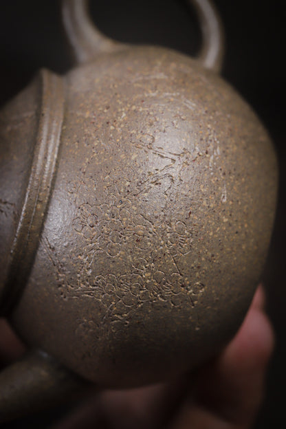 [Chingshui Tang 青水堂] Handmade Yixing Zisha Sandy Purple Clay Teapot – 130ml Handmade Original Ore Qing Jiangpo Clay Bala Shui Ping Teapot, Small Gongfu Purple Clay Teaware with Built-in Filter