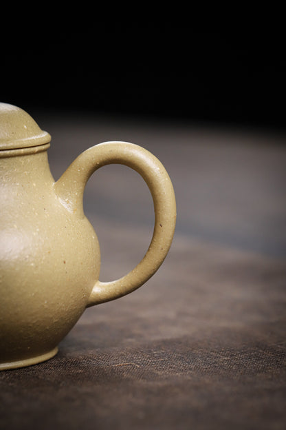 [Chingshui Tang 青水堂] Handmade Yixing Green Zisha Clay Si Ting Teapot – 130ml Original Ore Clay Gongfu Teapot with Built-in Filter