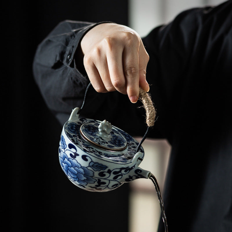 Gohobi Blue and White Porcelain Hemp Rope Handle Teapot