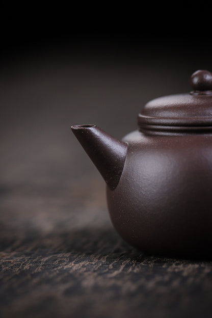 [Chingshui Tang 青水堂] Handmade Yixing Celadon Zisha Clay Teapot – 110ml Handmade Tianqing Paozun Shui Ping Teapot, Thin Body with Built-in Filter, Original Ore Purple Clay Teaware