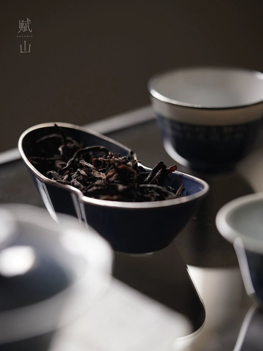 [賦山敘 x Gohobi] Splash-Blue Carved Bamboo Tea Scoop – Silver-Rimmed Ceramic Cha He for Gongfu Tea Serving