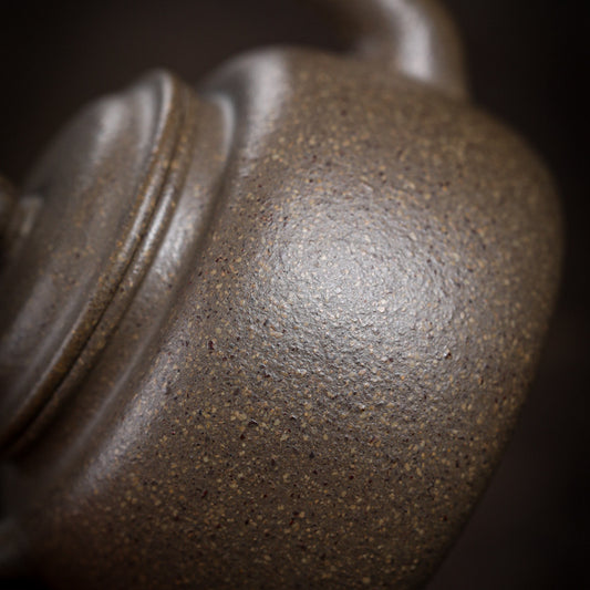 [Chingshui Tang 青水堂] Handmade Yixing Zisha Sandy Purple Clay Teapot – 170ml Original Ore Qing jiangpo Clay, Handmade Light Body with Built-in Filter, Traditional Chinese Purple Clay Teaware