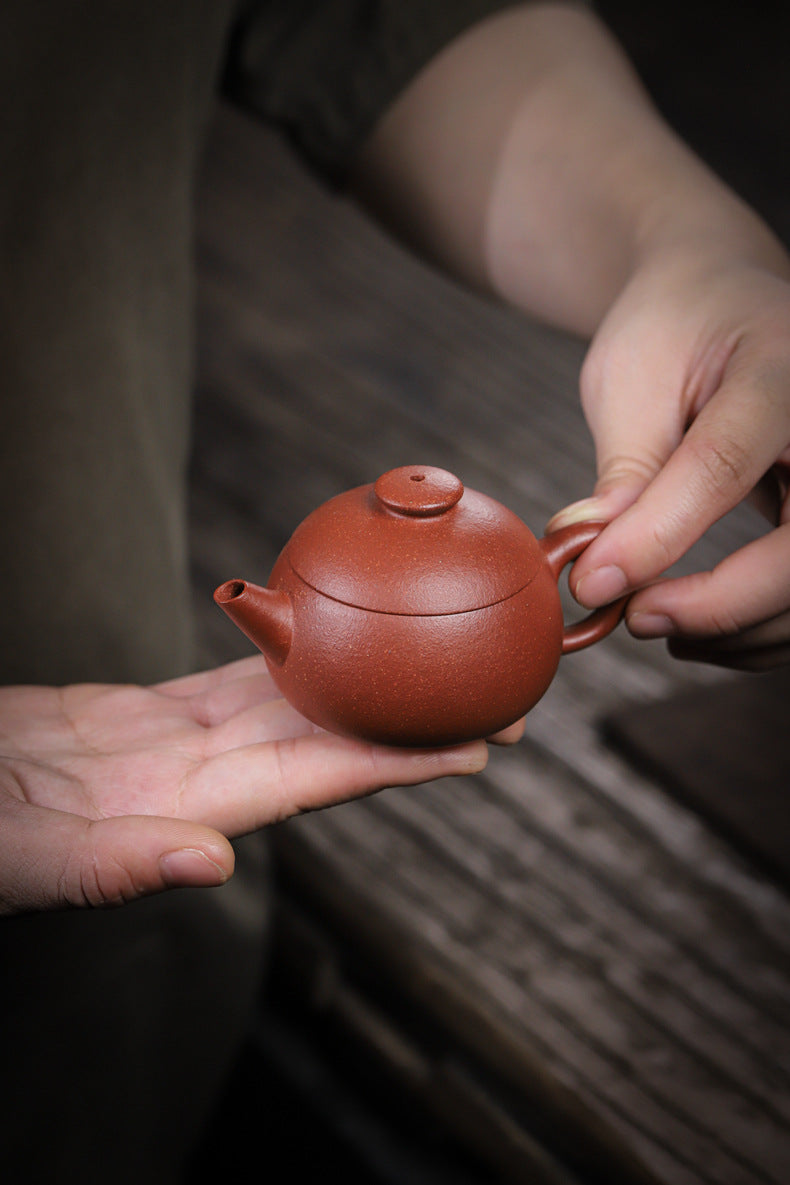[Chingshui Tang 青水堂] Handmade Yixing Zisha Sandy Purple Clay Teapot – 90ml Handmade Original Ore Jiangpo Clay Bowl-Shaped Teapot, Thin Body with Built-in Filter, Gongfu Small Teaware