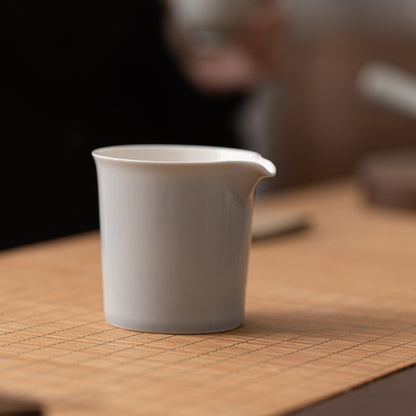 Gohobi Japanese Style Ice Grey Pitcher 003