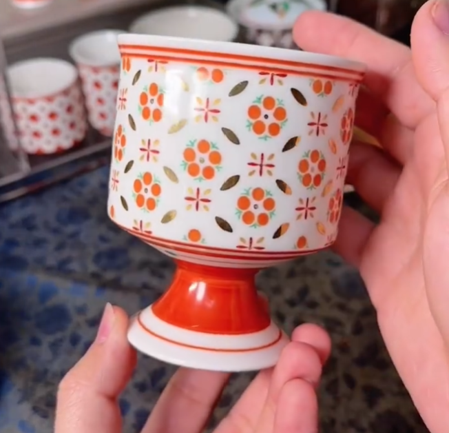 [清和堂 x Gohobi Gallery] Hand-painted Golden Red Orange Lotus Tea Cup with Stem