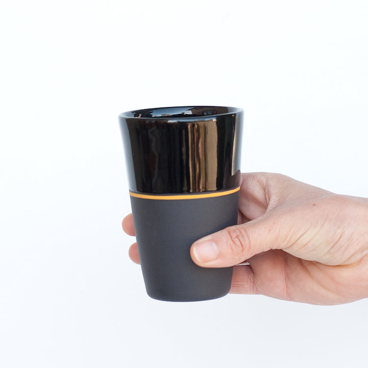 [Sue Ure x Gohobi] Black porcelain Tall beaker