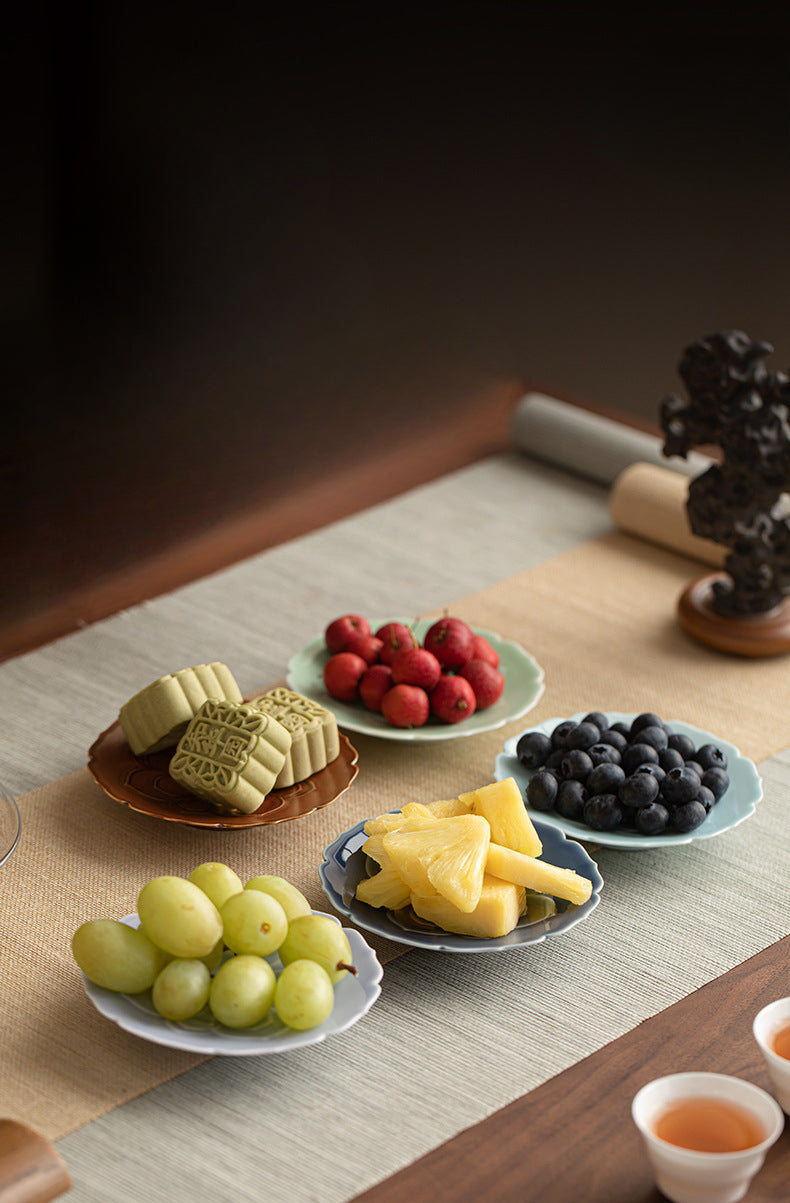 Gohobi Traditional Japanese Glazed Fruit Nuts Small Plate - Lotus 013