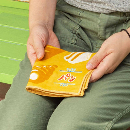 HereThe Hightide New Retro Gauze Handkerchief