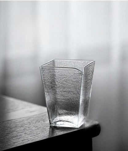 Pichet carré en verre fait main Gohobi