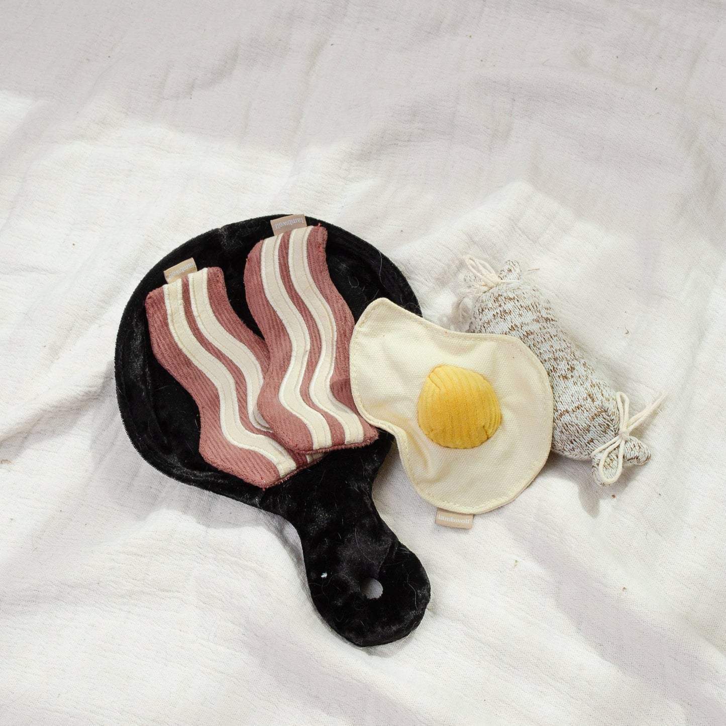 HereThe Bfast Set //Enrichment dog toy