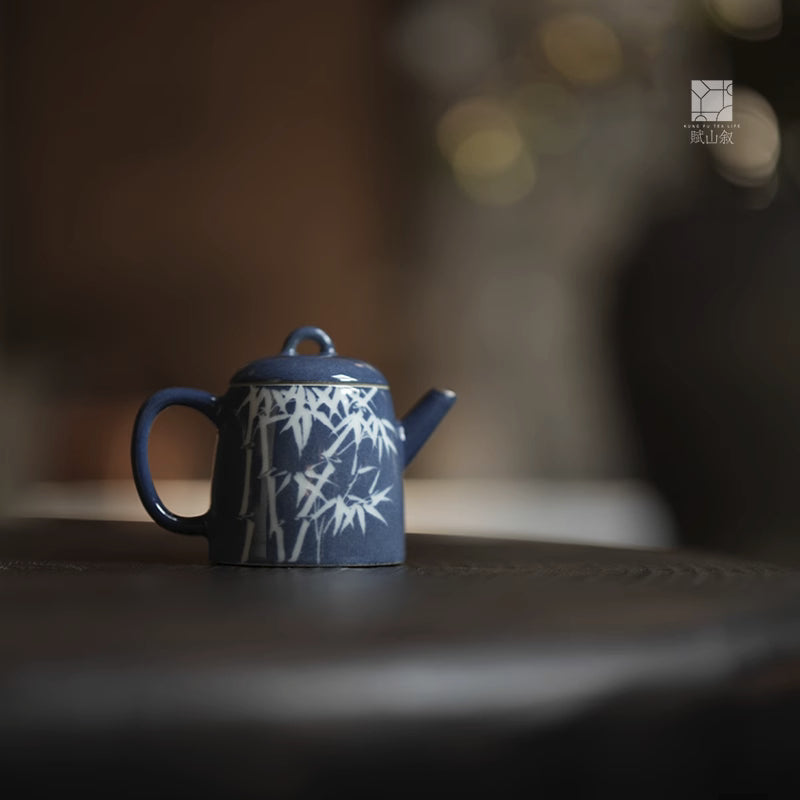 [賦山敘 x Gohobi] “Garden Bamboo” Splash-Blue Carved Teapot – Handcrafted Jingdezhen Ceramic Gongfu Teapot with Colored Glaze