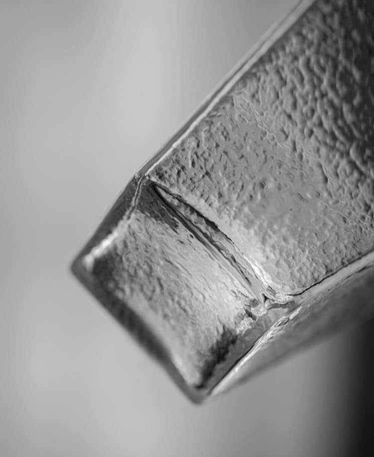 Pichet carré en verre fait main Gohobi