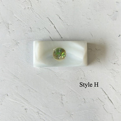 Gohobi Shell Chopstick Rest