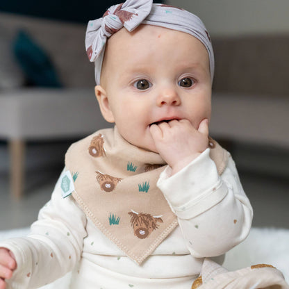 HereThe Highland Cow print bib