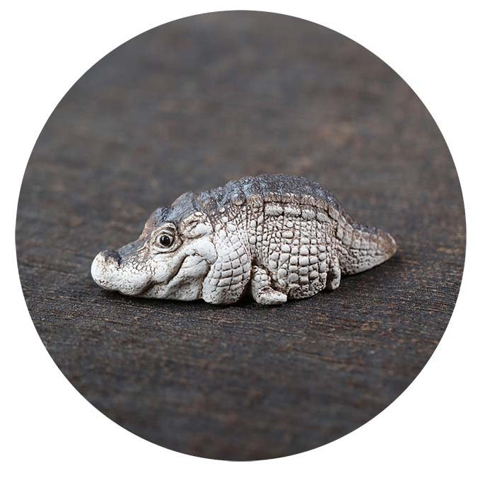 Gohobi Handmade Ceramic YiXing Clay Laying Crocodile Ornament Tea pet