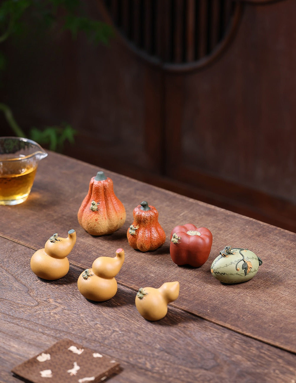 Gohobi Yixing Purple Clay Gourd Frog Tea Pet – Handmade Water-Spraying Ornament