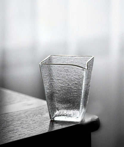 Pichet carré en verre fait main Gohobi