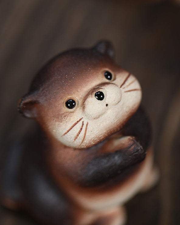 Gohobi Handmade Ceramic YiXing Clay Otter Ornament Tea pet