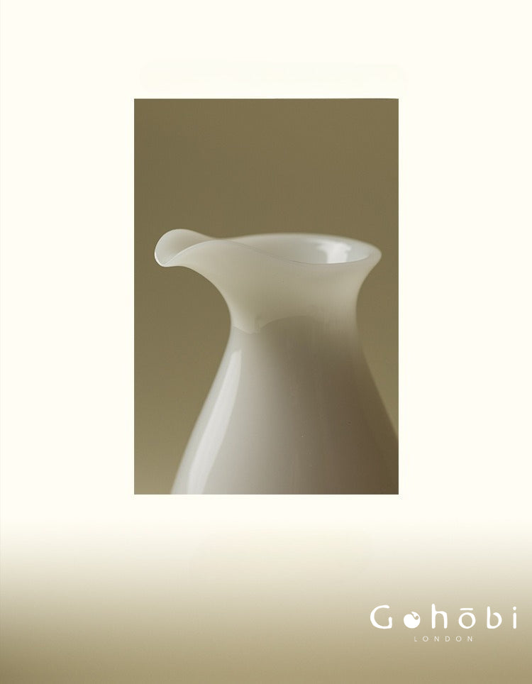 Gohobi Ice White Jade Porcelain Wine Set – Luxury Ceramic Sake Dispenser & Cups
