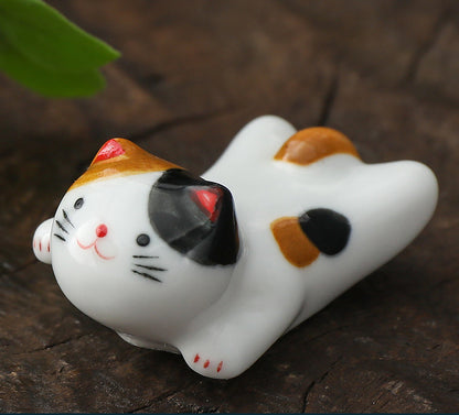 Gohobi Ceramic Front Lying Cat Chopstick Rest