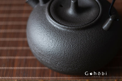 Gohobi Ceramic Tea Kettle – Handmade Household Pottery Teapot (900ml)